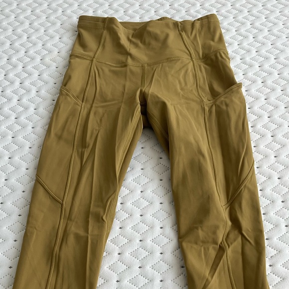 Lululemon Fast and Free 25 inch Legging Size 2 - Picture 2 of 7